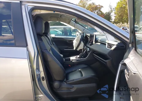 2024 Toyota Rav4 Hybrid Le z USA, uszkodzony, nr VIN 2T3MWRFV2RW186916